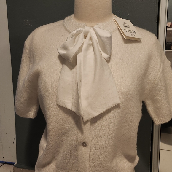 Free Assembly Tops - Women's Cream Short-Sleeve Bow Front Knit Top